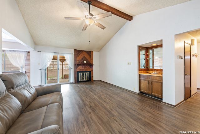 5831 Sky Country, San Antonio, TX 78247