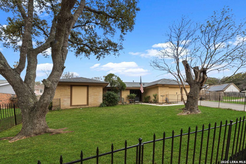 5831 Sky Country, San Antonio, TX 78247