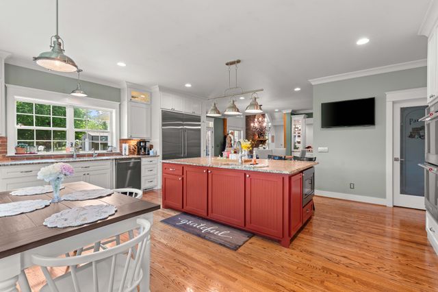 587A Douglas Ln, Gallatin, TN 37066