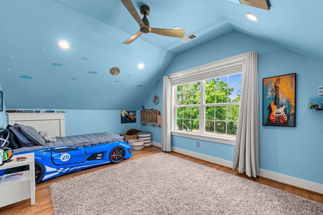 587A Douglas Ln, Gallatin, TN 37066