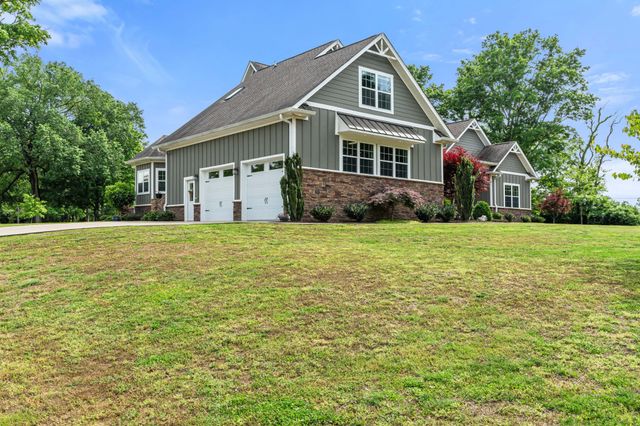 587A Douglas Ln, Gallatin, TN 37066