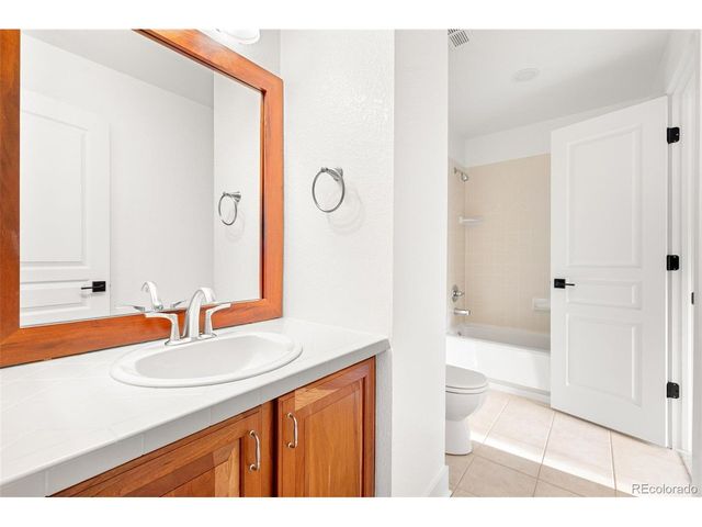 1028 Syracuse St, Denver, CO 80230