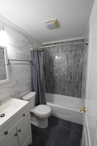 477 W Spring Street, South Elgin, IL 60177