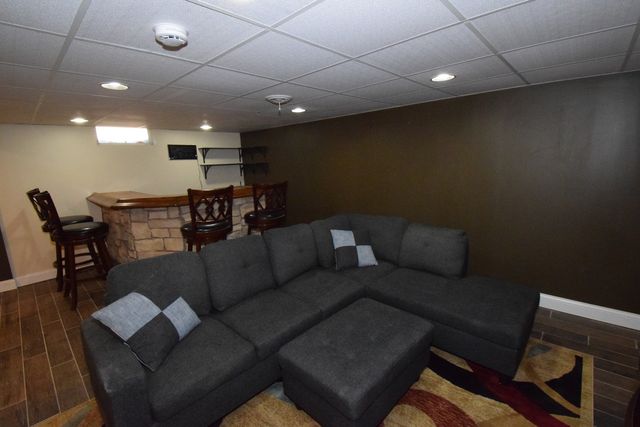 477 W Spring Street, South Elgin, IL 60177