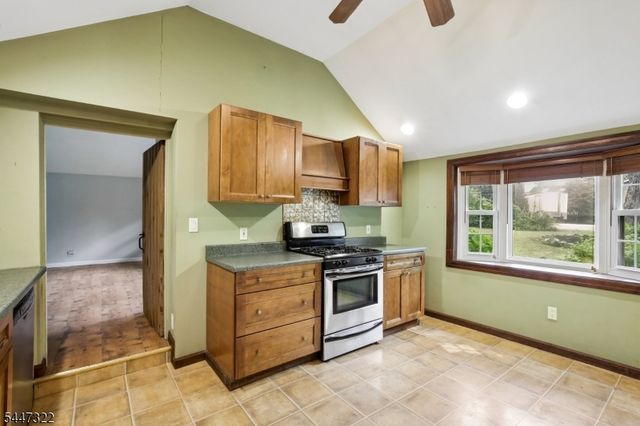 211 Wawayanda Rd, Vernon Twp., NJ 07422