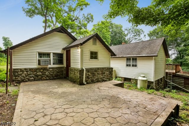 211 Wawayanda Rd, Vernon Twp., NJ 07422