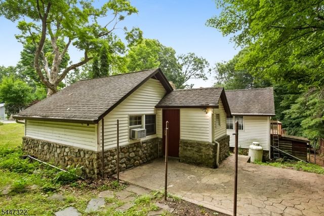 211 Wawayanda Rd, Vernon Twp., NJ 07422