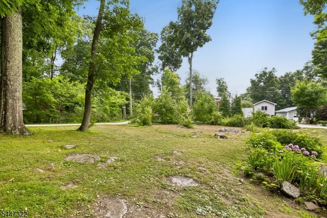 211 Wawayanda Rd, Vernon Twp., NJ 07422