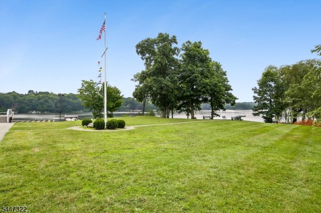 211 Wawayanda Rd, Vernon Twp., NJ 07422