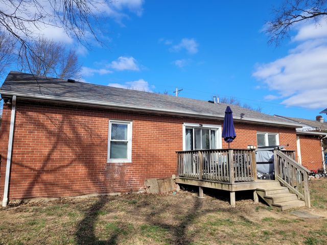 921 Airport Road, Mt Vernon, IL 62864