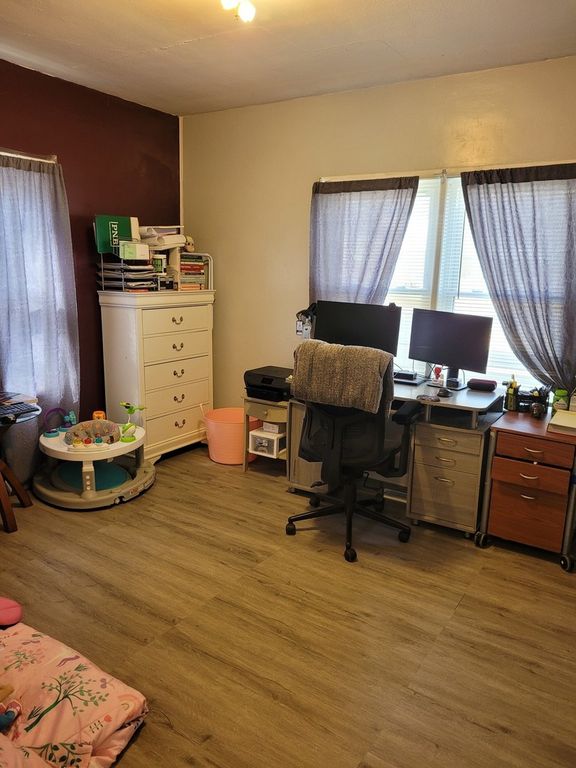 Image 24 of property listing at 921 Airport Road, Mt Vernon, IL 62864