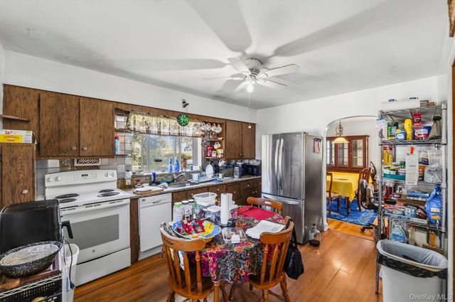 176 Broadway, Verplanck, NY 10596