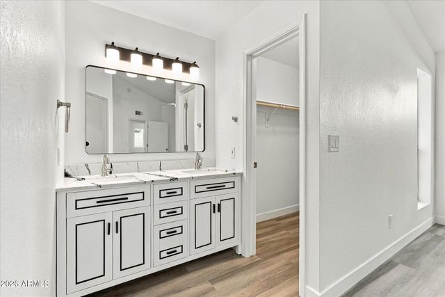 8734 W MEADOW Drive, Peoria, AZ 85382