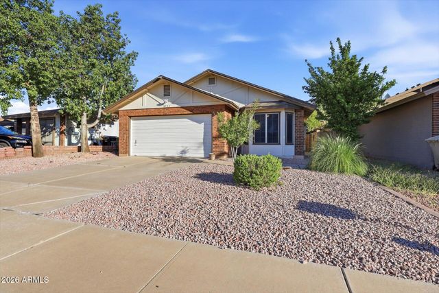 8734 W MEADOW Drive, Peoria, AZ 85382