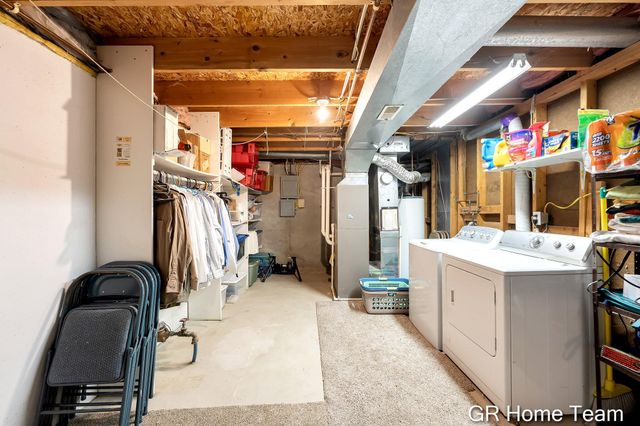 2304 Brookfarm Court SE, Grand Rapids, MI 49508
