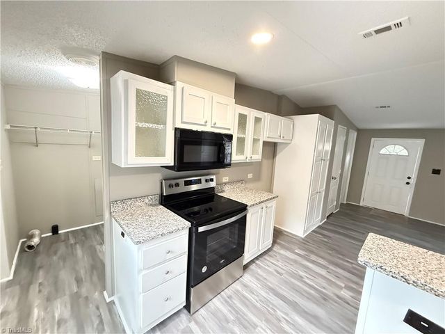 1824 Brittany Trail, Pleasant Garden, NC 27313