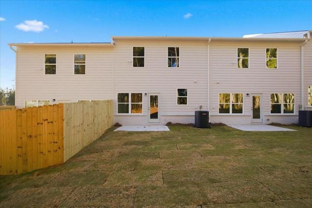 1999 Marie Court 44, Conyers, GA 30013