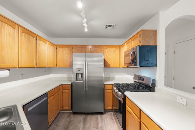 2125 N Jacamar Lane, Tucson, AZ 85745