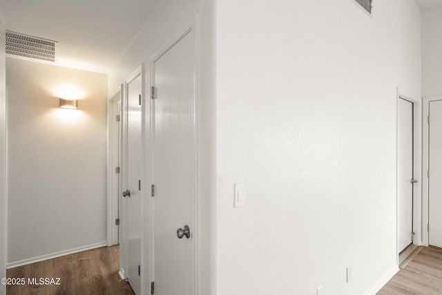 2125 N Jacamar Lane, Tucson, AZ 85745