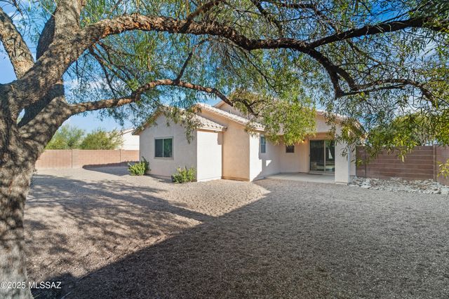 2125 N Jacamar Lane, Tucson, AZ 85745