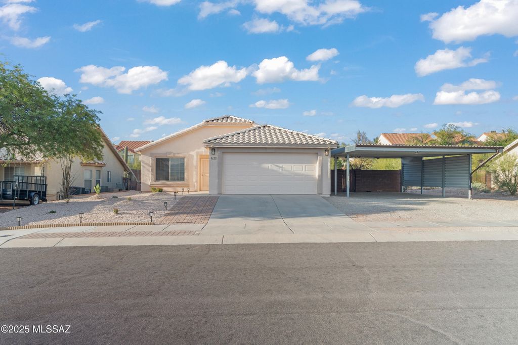 2125 N Jacamar Lane, Tucson, AZ 85745