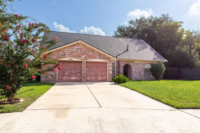 3911 Thistlewood Drive, Pasadena, TX 77504