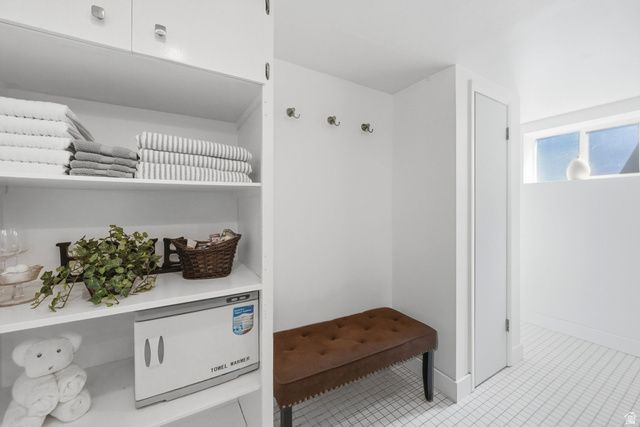 2140 E NYE CIR, Cottonwood Heights, UT 84121