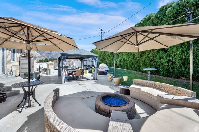 2140 E NYE CIR, Cottonwood Heights, UT 84121