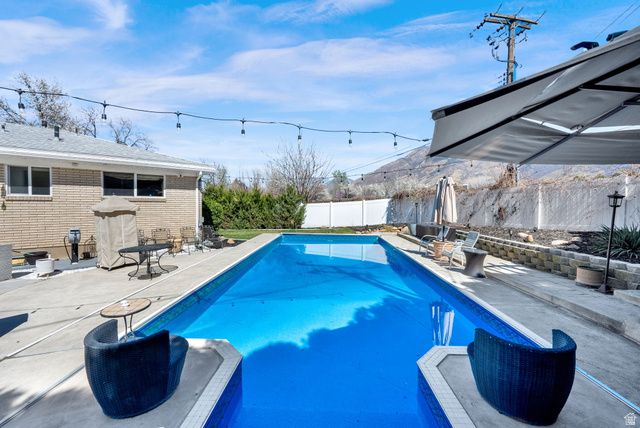 2140 E NYE CIR, Cottonwood Heights, UT 84121