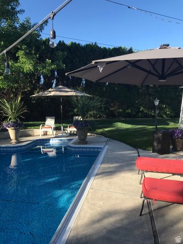 2140 E NYE CIR, Cottonwood Heights, UT 84121