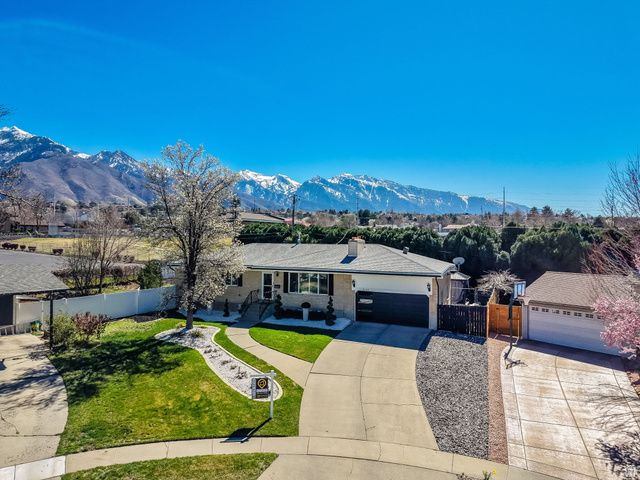 2140 E NYE CIR, Cottonwood Heights, UT 84121