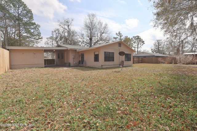 423 N BROADWAY Street, Starke, FL 32091