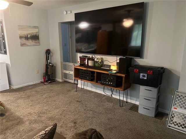 503 W Hickory Street, Nevada, MO 64772