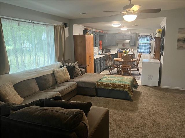 503 W Hickory Street, Nevada, MO 64772