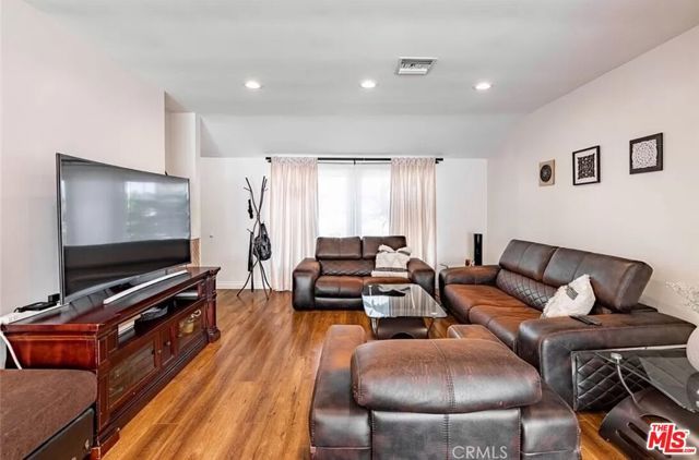 5805 Bucknell Avenue, Los Angeles, CA 91607