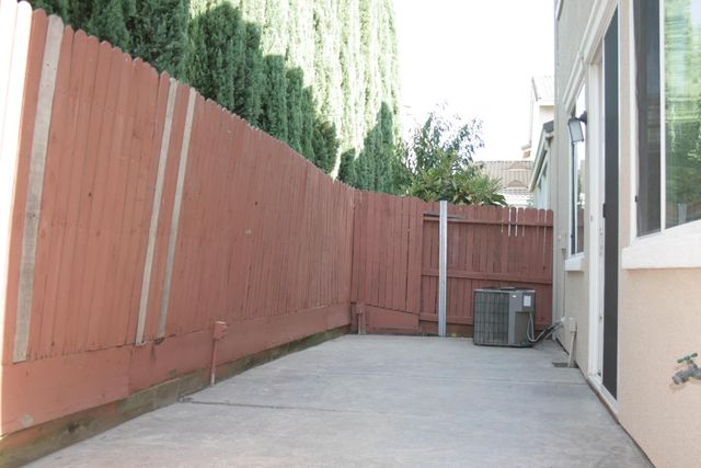 3633 Naturita Way, Sacramento, CA 95834