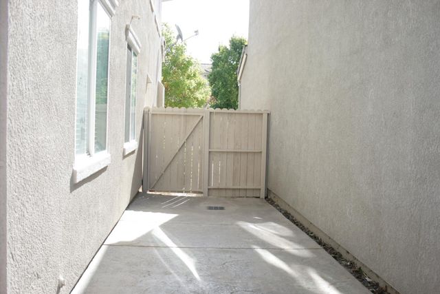 3633 Naturita Way, Sacramento, CA 95834