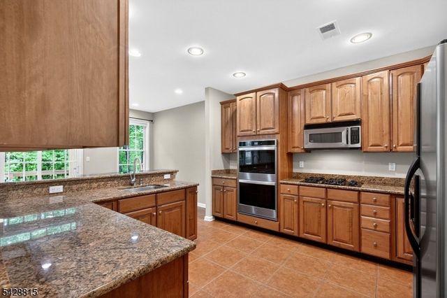 56 Glattly Dr, Denville Twp., NJ 07834