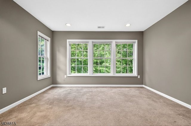 56 Glattly Dr, Denville Twp., NJ 07834
