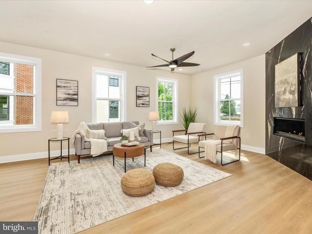 420 CHAPEL ALY, Frederick, MD 21701