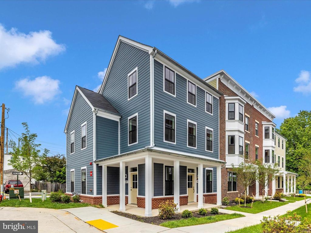 420 CHAPEL ALY, Frederick, MD 21701