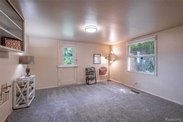 1814 Carmanbrook Parkway, Flint, MI 48507