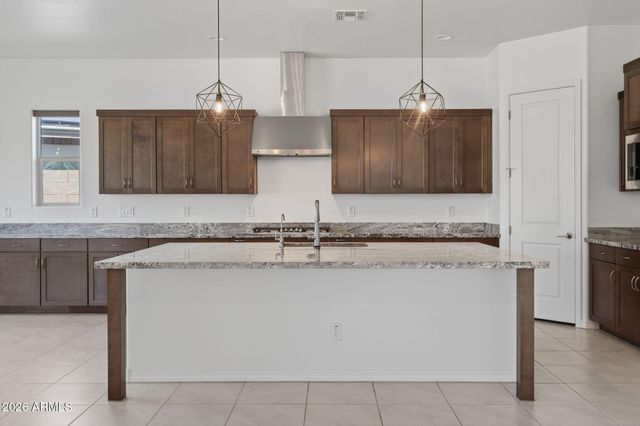 9960 E SEISMIC Avenue, Mesa, AZ 85212