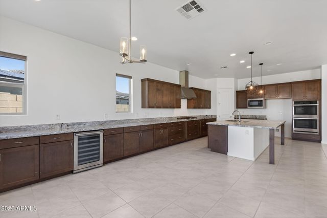 9960 E SEISMIC Avenue, Mesa, AZ 85212