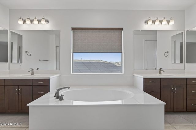 9960 E SEISMIC Avenue, Mesa, AZ 85212