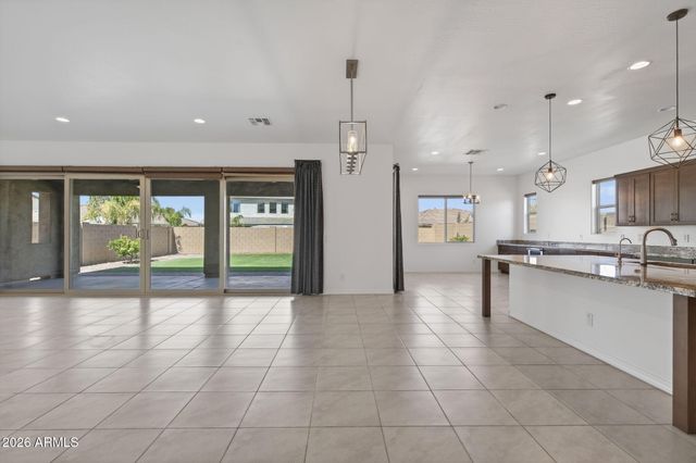 9960 E SEISMIC Avenue, Mesa, AZ 85212