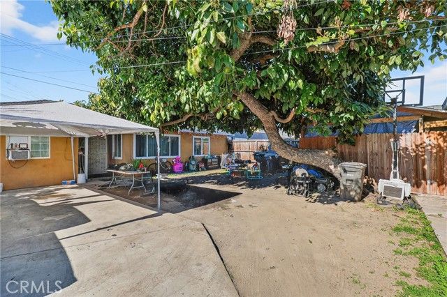 5224 Clara St, Cudahy, CA 90201