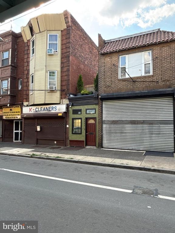 4842 FRANKFORD AVE #1/2, Philadelphia, PA 19124 — exterior