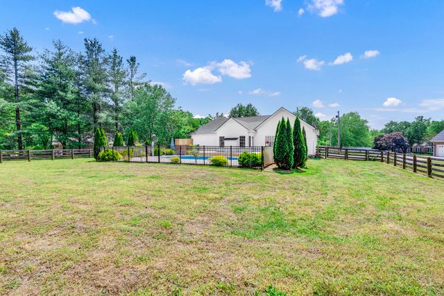 2118 Sue Ln, Spring Hill, TN 37174