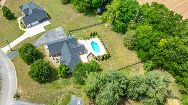 2118 Sue Ln, Spring Hill, TN 37174